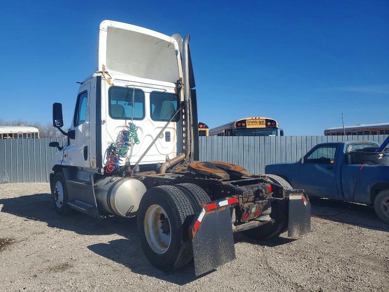 2016 Freightliner All other VIN 1FUBGEDV9GLHC5703 COPART salvage auction — MECHANICAL, IN - CERTIFICATE OF TITLE, sold $6,000 on 2026-07-10 (photo 3)