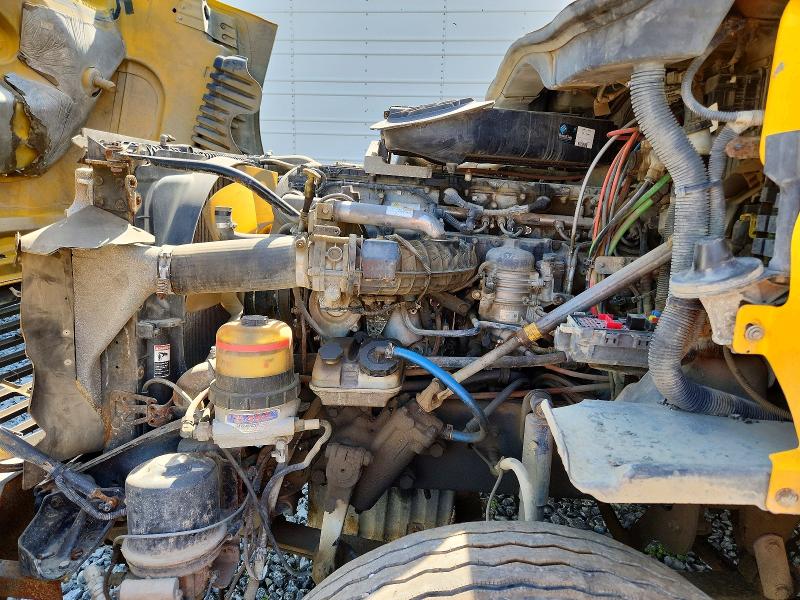 2014 Freightliner All other VIN 3AKBGDDV4ESFZ0422 COPART salvage auction — MINOR DENT/SCRATCHES, DV, sold $2,200 on 2026-07-30 (photo 7)