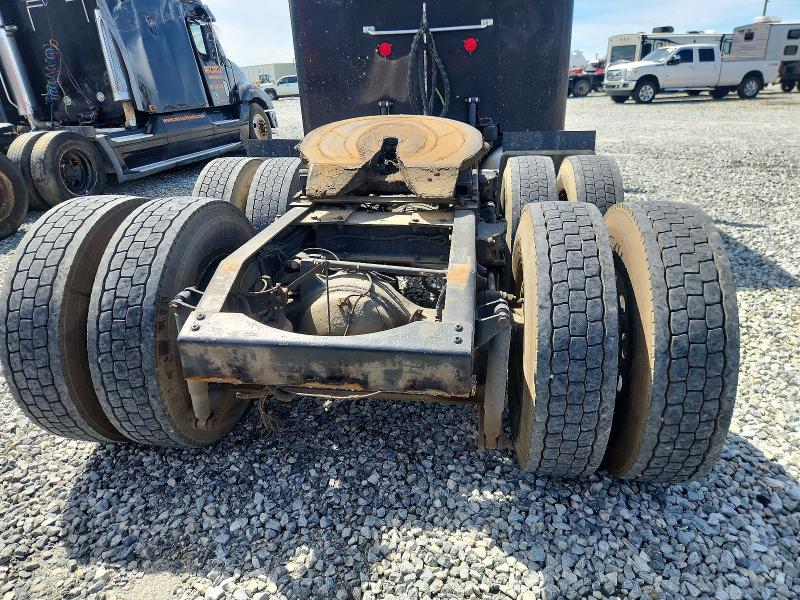 2007 Peterbilt All other VIN 1XP5DB9X87D674825 COPART salvage auction — NORMAL WEAR, GA - CERTIFICATE OF TITLE (P), sold $12,300 on 2026-07-28 (photo 9)