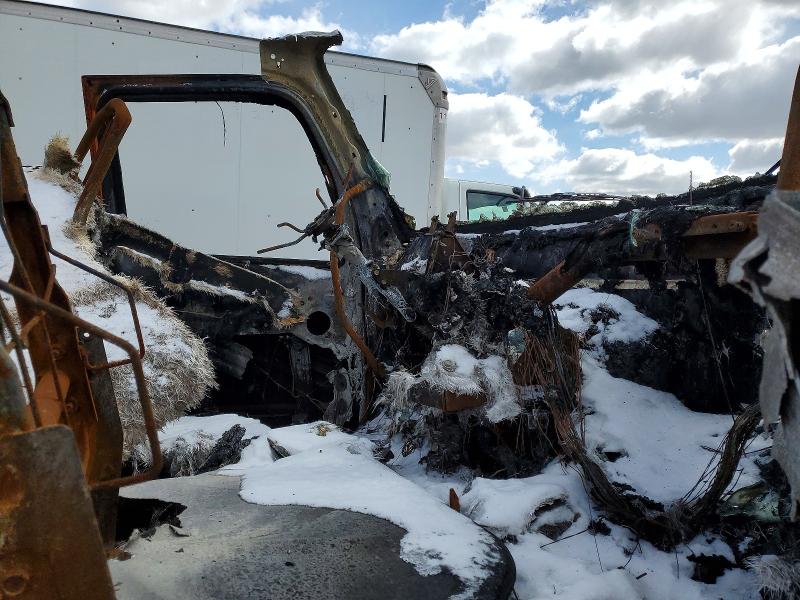 2026 Ptrb Heavy duty VIN 1XPBD49X5TD814371 COPART salvage auction — BURN, IN - BILL OF SALE - PARTS ONLY, sold $2,650 on 2026-07-06 (photo 5)