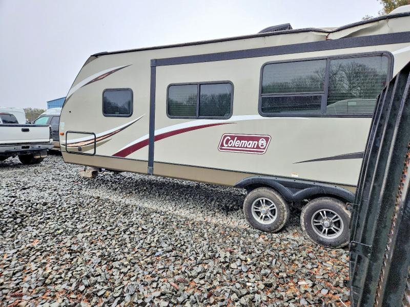 2018 Keystone Keystone VIN 4YDT28524JM931284 COPART salvage auction — ROOF, NJ - CERT OF TITLE-SALVAGE, sold $3,350 on 2026-07-08 (photo 4)