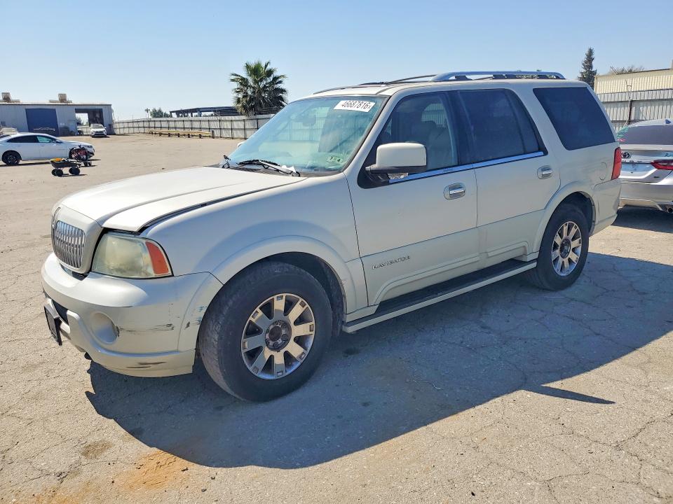 2004 Lincoln townhouse Navigator VIN 5LMFU27R34LJ37915 COPART salvage auction — MINOR DENT/SCRATCHES, CA - DIS/DLR/EXP ONLY CLEAN TITLE (P), sold $500 on 2026-07-27 (photo 1)