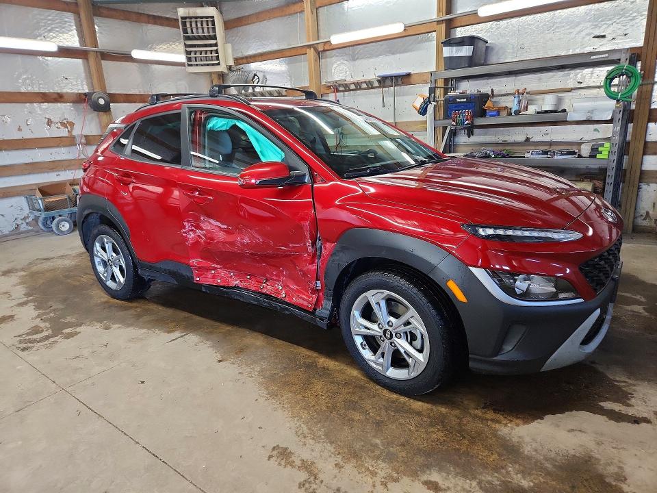 2022 Hyundai Kona VIN KM8K3CAB7NU857560 COPART salvage auction — SIDE, IL - SALVAGE CERTIFICATE, sold $5,200 on 2026-07-06 (photo 4)