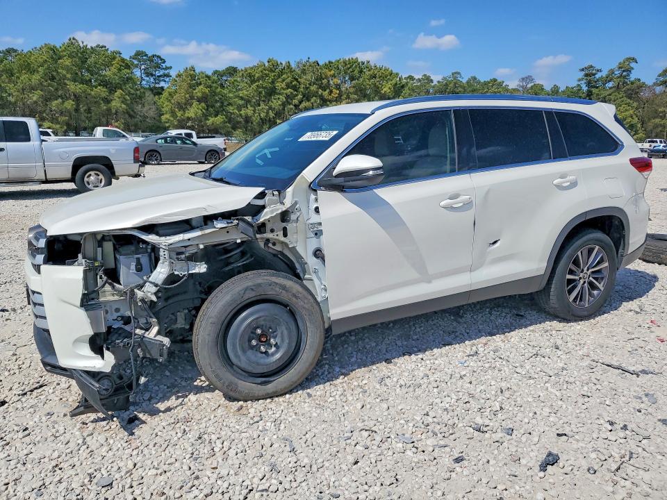 2019 Toyota Highlander VIN 5TDKZRFHXKS558065 COPART salvage auction — FRONT END, Tx - Certificate Of Title, sold $500 on 2026-07-28 (photo 1)