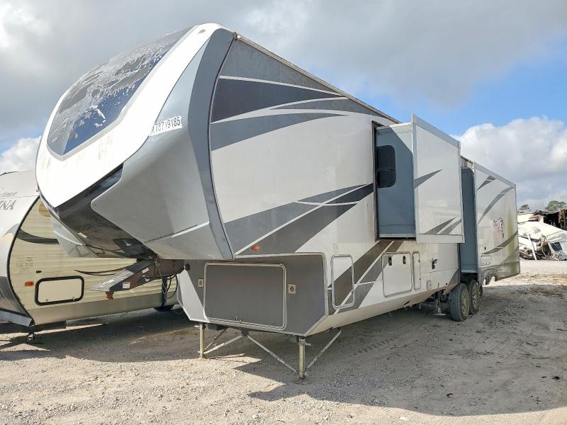 2018 Highland ridge Highland ridge VIN 58TCH0BV3J3XH3082 COPART salvage auction — WATER/FLOOD, TX - SALVAGE TITLE-FLOOD DAMAGE, sold $1,500 on 2026-07-28 (photo 2)
