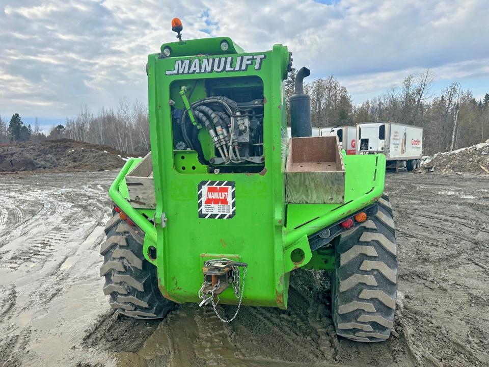 2013 Manitou 64.14hm VIN ZF1P10110C3149280 COPART salvage auction — ALL OVER, BS, sold $15,600 on 2026-08-11 (photo 9)