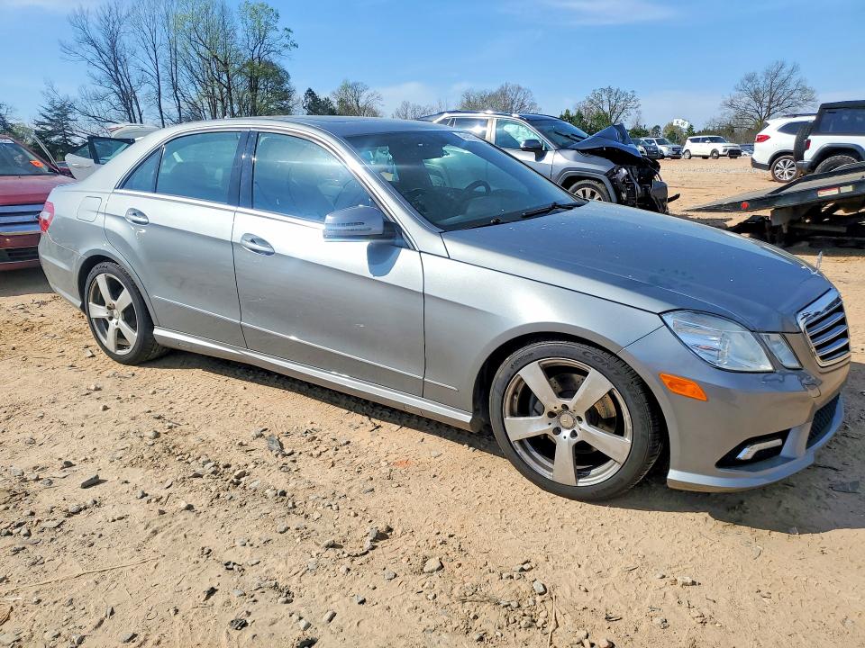 2011 Mercedes-benz E-class VIN WDDHF8HB9BA460850 COPART salvage auction — UNDERCARRIAGE, Nc - Salvage Certificate Of Title, sold $800 on 2026-08-03 (photo 4)