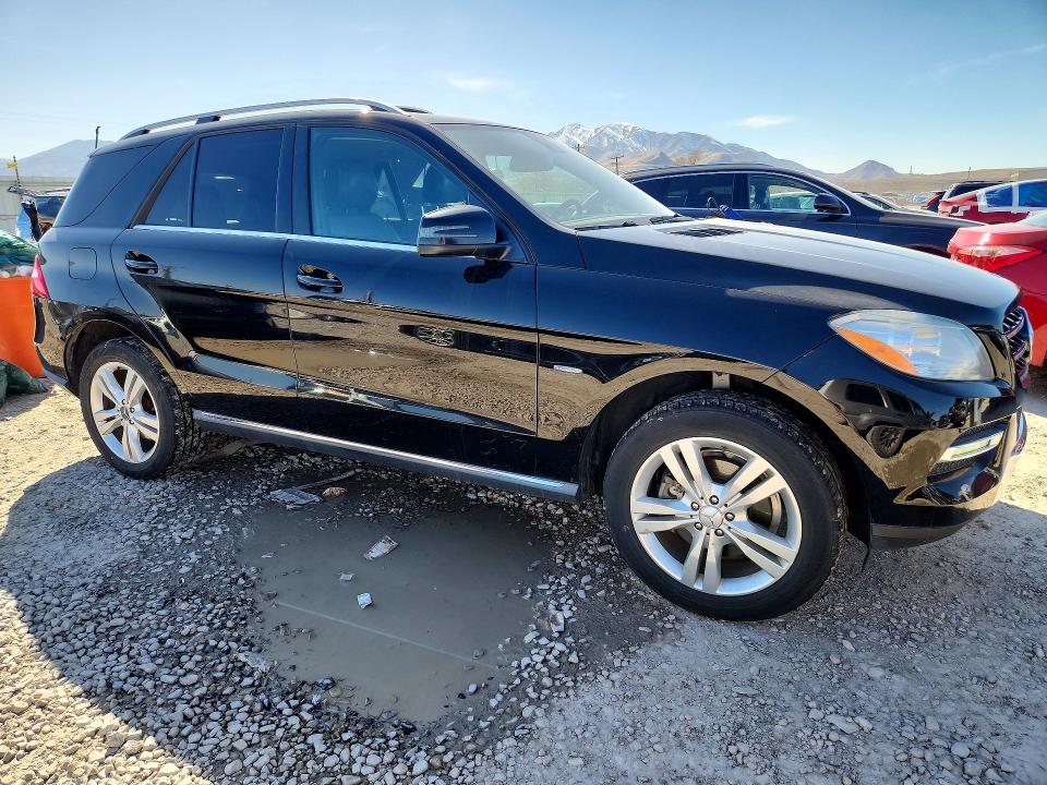 2012 Mercedes-benz M-class VIN 4JGDA5HB5CA020885 COPART salvage auction — MINOR DENT/SCRATCHES, Ut - Dealer Only Clean Title (P), sold $4,150 on 2026-07-07 (photo 4)