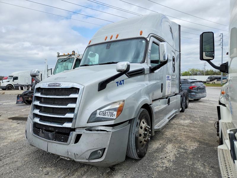2020 Freigliner All other VIN 3AKJHHDR3LSLS7741 COPART salvage auction — MINOR DENT/SCRATCHES, CT, sold $1,250 on 2026-07-29 (photo 2)