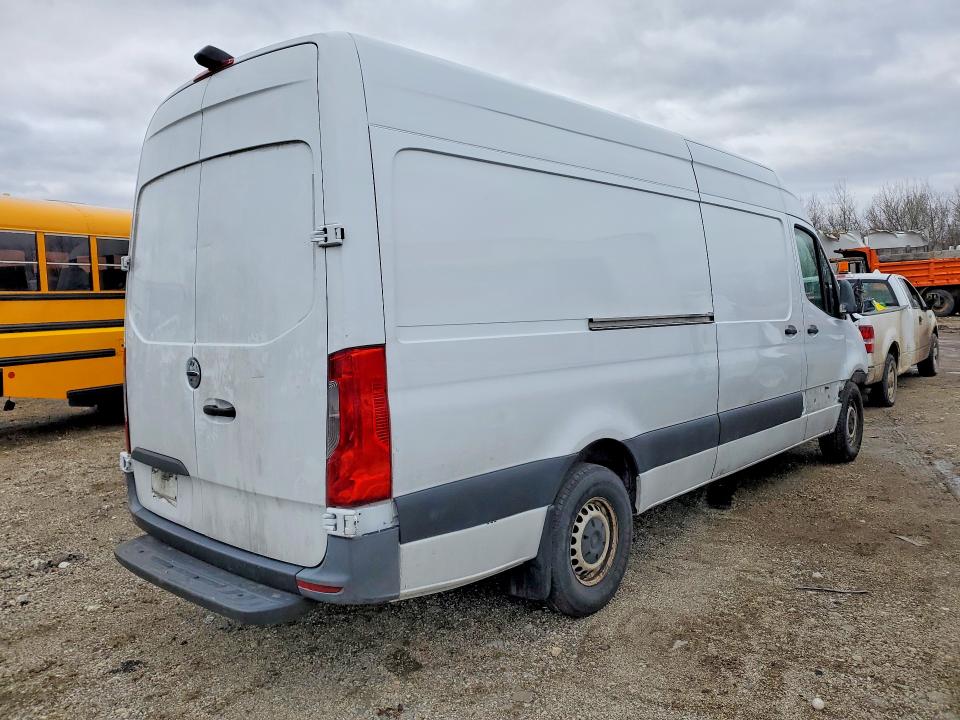 2019 Freightliner Sprinter VIN WDRPF1CD6KT007084 COPART salvage auction — FRONT END, SC, sold $3,600 on 2026-08-19 (photo 3)