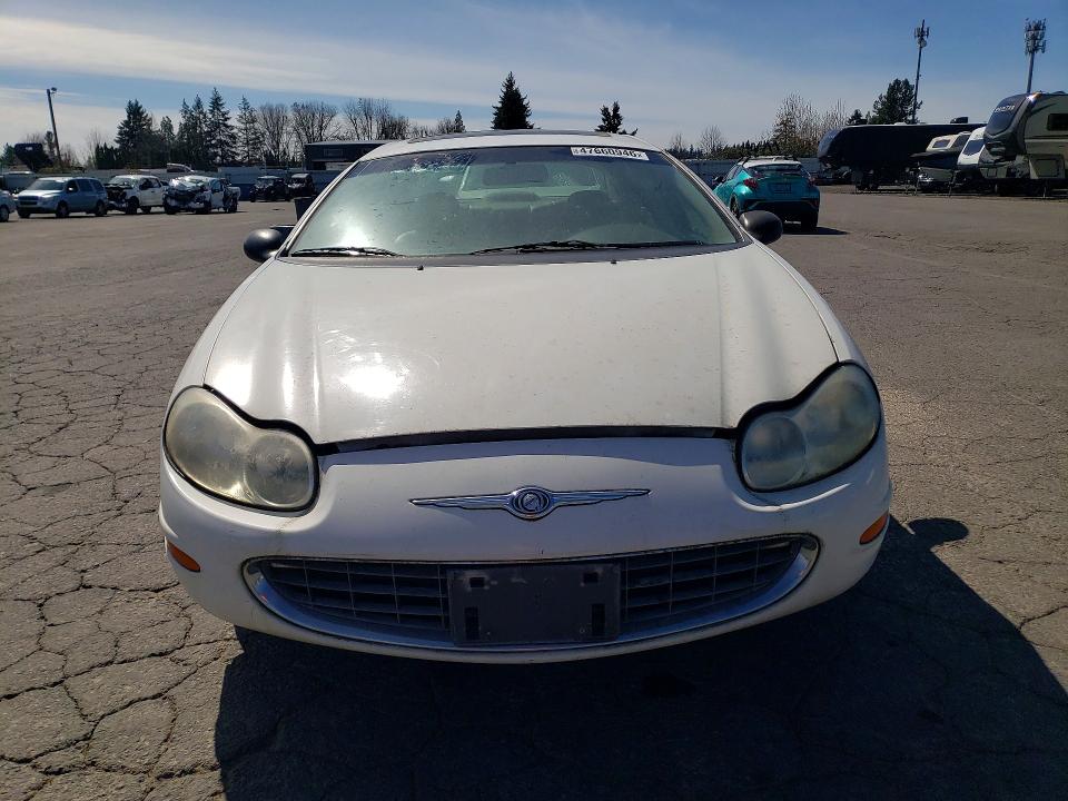 1999 Chrysler Concorde VIN 2C3HD46J5XH597994 COPART salvage auction — NORMAL WEAR, Or - Certificate Of Title, sold $825 on 2026-07-20 (photo 5)