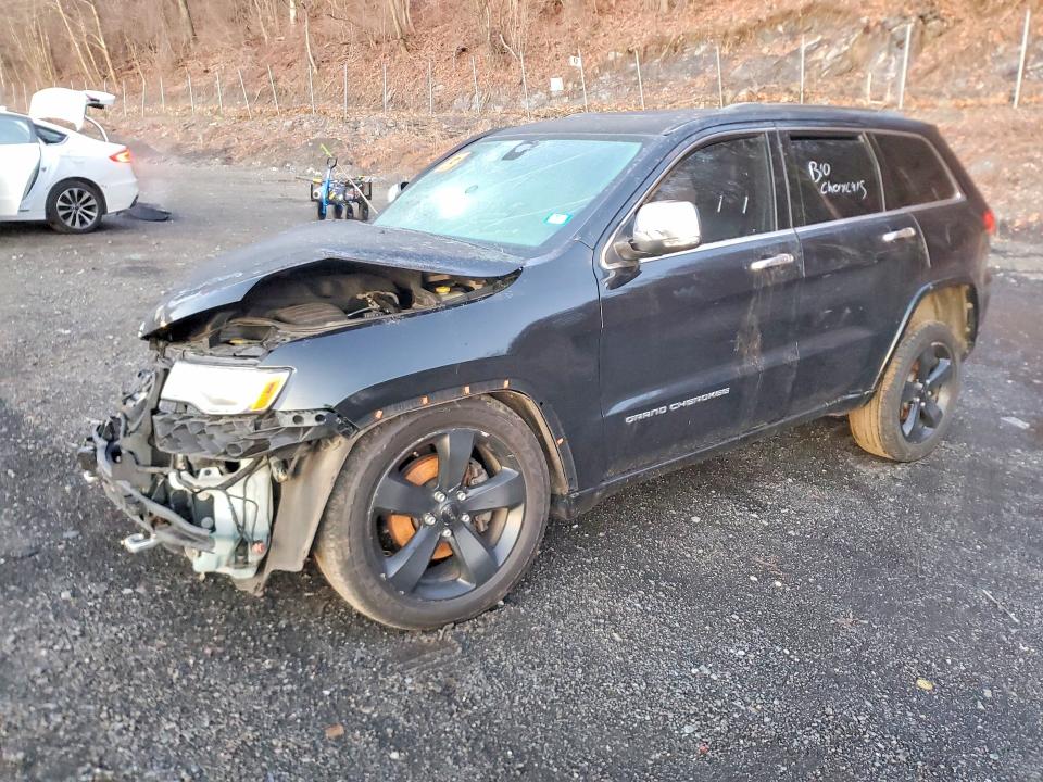 2015 Jeep Cherokee VIN 1C4RJFCG9FC871373 COPART salvage auction — ROLLOVER, NH - CERT OF TITLE-SALVAGE, sold $400 on 2026-07-02 (photo 1)