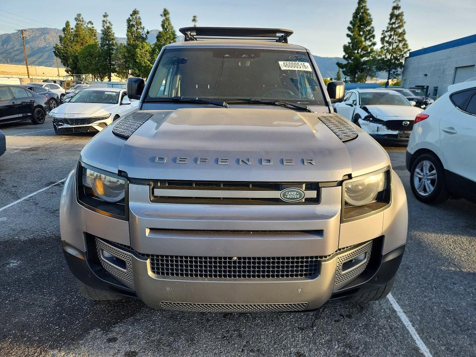 2021 Land rover Defender VIN SALE27RU2M2040338 COPART salvage auction — MINOR DENT/SCRATCHES, Ca - Dis/Dlr/Exp Only Clean Title (P), sold $28,000 on 2026-07-28 (photo 5)