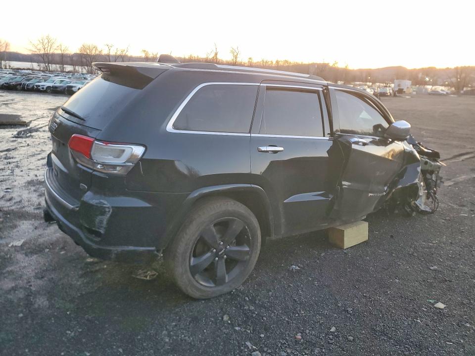 2015 Jeep Cherokee VIN 1C4RJFCG9FC871373 COPART salvage auction — ROLLOVER, NH - CERT OF TITLE-SALVAGE, sold $400 on 2026-07-02 (photo 3)