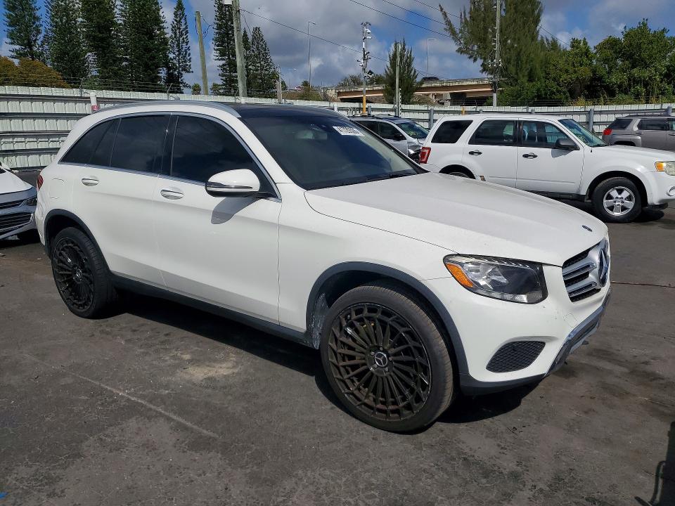 2018 Mercedes-benz Glc class VIN WDC0G4JB2JV037391 COPART salvage auction — NORMAL WEAR, Fl - Certificate Of Title, sold $8,600 on 2026-07-28 (photo 4)