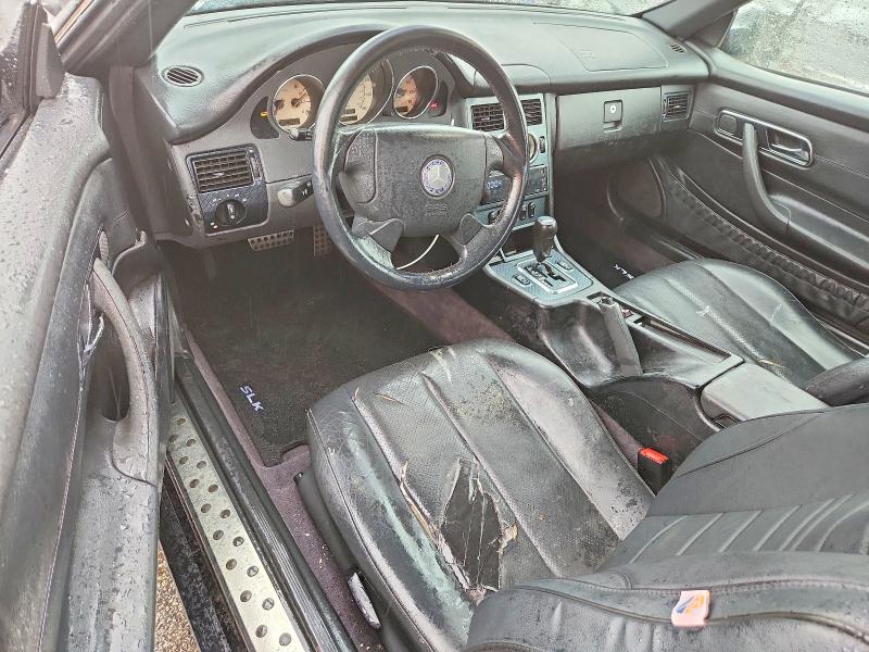 1999 Mercedes-benz Slk-class VIN WDBKK47FXXF121936 COPART salvage auction — MINOR DENT/SCRATCHES, NY - CERTIFICATE OF TITLE, sold $450 on 2026-07-27 (photo 8)