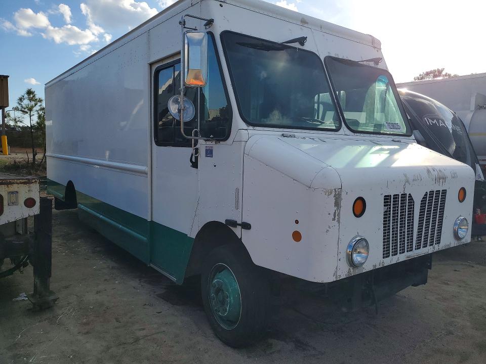 2016 Freigliner Mt45 chass VIN 4UZAC2DV7GCHP5965 COPART salvage auction — NORMAL WEAR, SC - CERTIFICATE OF TITLE, sold $1,600 on 2026-07-31 (photo 4)