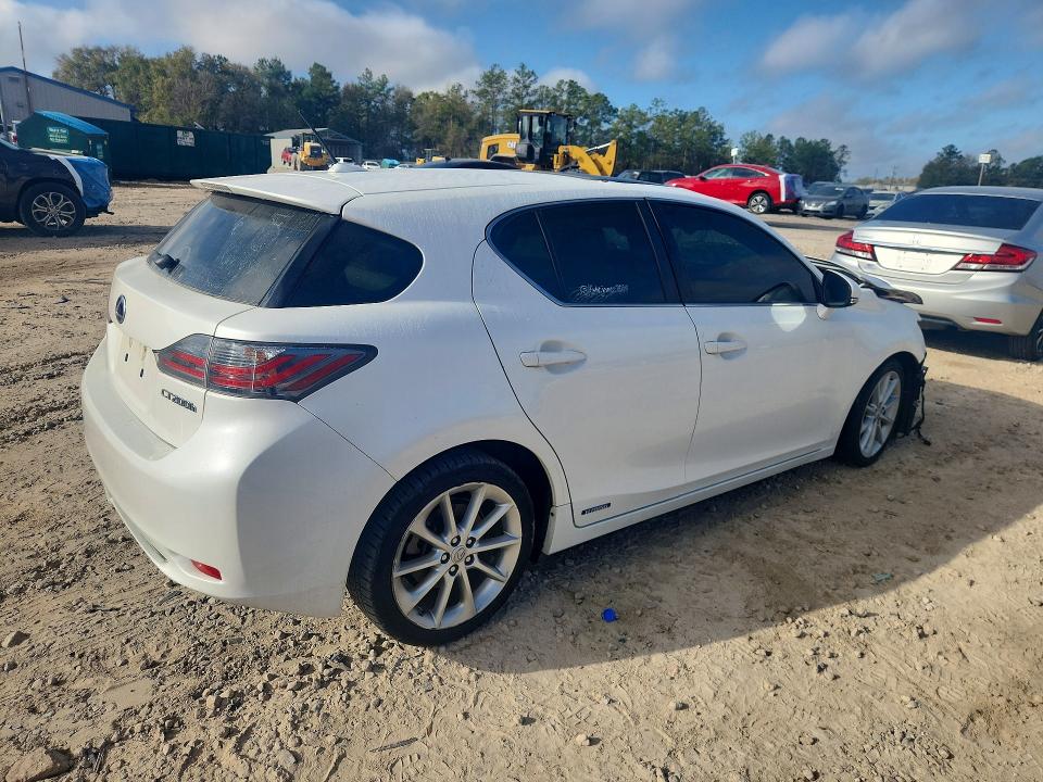 2013 Lexus Ct 200 VIN JTHKD5BH7D2155358 COPART salvage auction — FRONT END, In - Certificate Of Title, sold $1,250 on 2026-07-06 (photo 3)