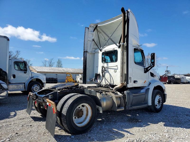 2018 Peterbilt All other VIN 1XPBA48X4JD478414 COPART salvage auction — NORMAL WEAR, CT, sold $5,600 on 2026-07-08 (photo 4)