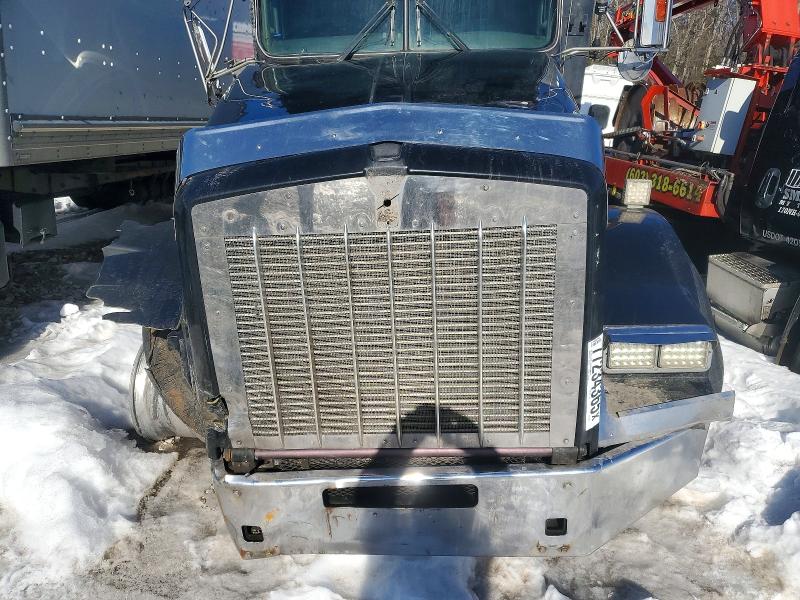 2008 Kenworth All other VIN 1NKDXUEX88J226253 COPART salvage auction — ROLLOVER, CB, sold $9,400 on 2026-07-15 (photo 7)