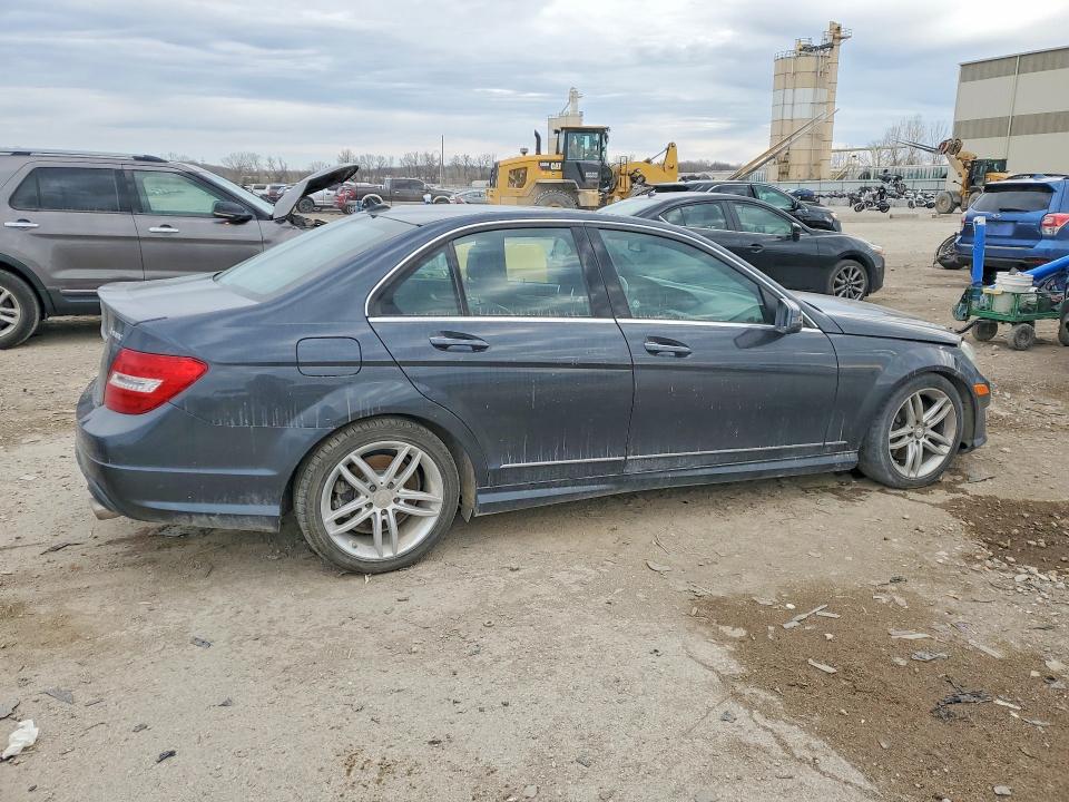 2013 Mercedes-benz C class VIN WDDGF8AB1DR268218 COPART salvage auction — FRONT END, Ia - Cert Of Title-Salvage Title, sold $100 on 2026-07-28 (photo 3)