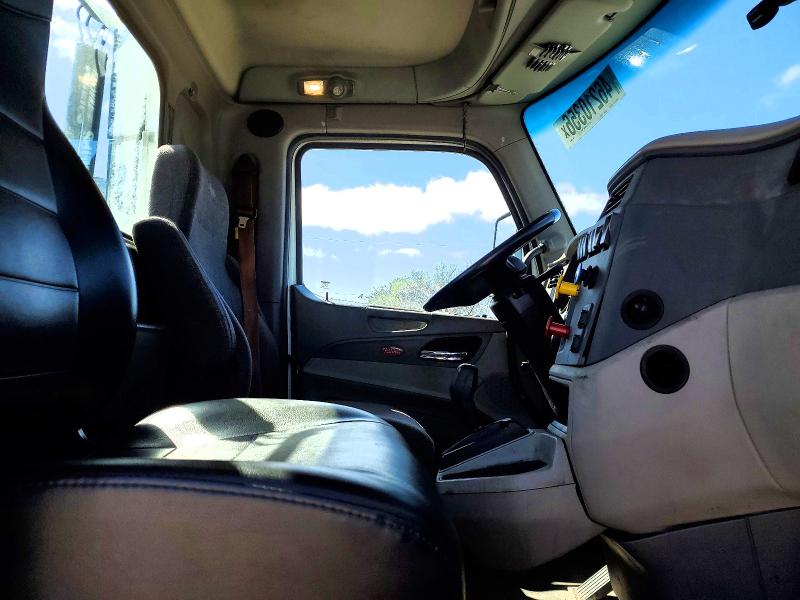 2018 Peterbilt All other VIN 1XPBA48X4JD478414 COPART salvage auction — NORMAL WEAR, CT, sold $5,600 on 2026-07-08 (photo 5)