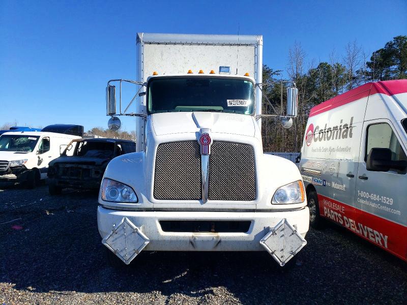 2021 Kenworth All other VIN 2NKHHM6X3MM453334 COPART salvage auction — MINOR DENT/SCRATCHES, VA - CERTIFICATE OF TITLE, sold $13,900 on 2026-07-07 (photo 9)