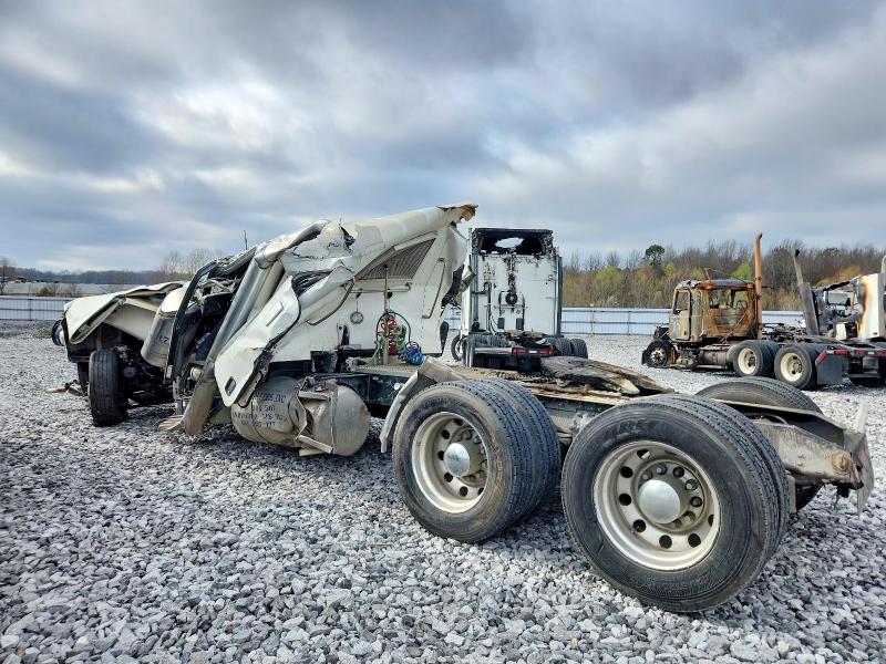 2018 Peterbilt Convention VIN 1NPXGGGG30D498153 COPART salvage auction — ALL OVER, TN - SALVAGE CERTIFICATE, sold $3,900 on 2026-07-09 (photo 3)