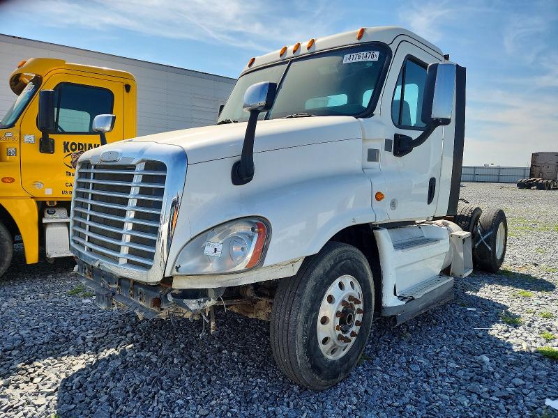 2015 Freightliner All other VIN 1FUBGED56FLGL0454 COPART salvage auction — FRONT END, DV, sold $200 on 2026-07-09 (photo 2)