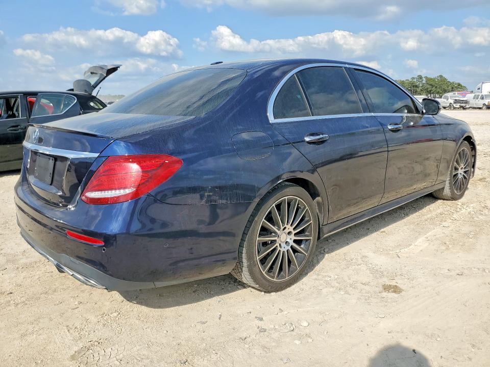 2017 Mercedes-benz E-class VIN WDDZF4KB8HA225712 COPART salvage auction — MINOR DENT/SCRATCHES, Tx - Certificate Of Title (P), sold $7,600 on 2026-07-24 (photo 3)