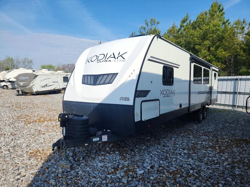 2022 Kutb Unknown VIN 4YDTKDR2XNJ972609 COPART salvage auction — VANDALISM, R1, sold $7,800 on 2026-08-06 (photo 2)