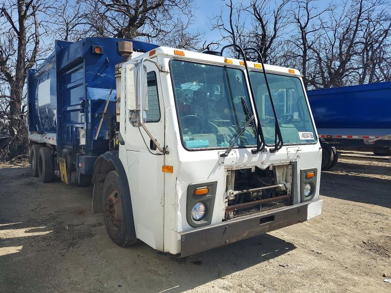 2010 Mack Leu613 VIN 1M2AU02C4AM003408 COPART salvage auction — SIDE, FL - CERTIFICATE OF DESTRUCTION, sold $1,100 on 2026-08-24 (photo 1)