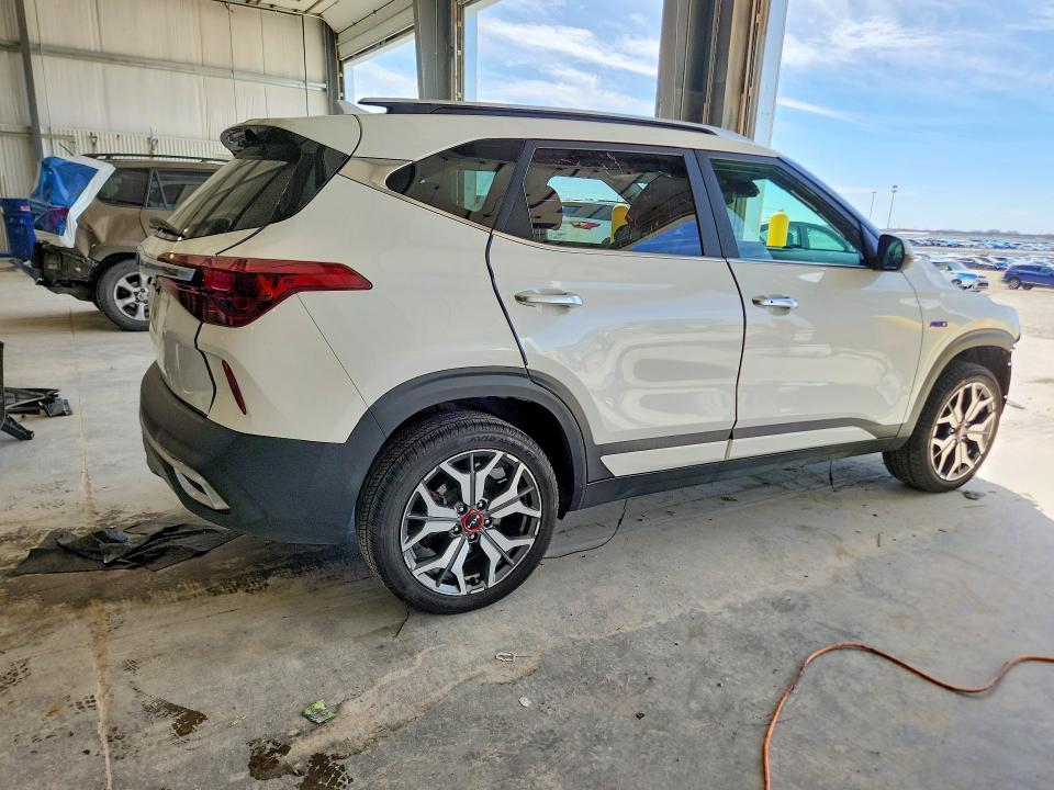 2023 Kia Seltos VIN KNDETCA26P7358123 COPART salvage auction — FRONT END, Id - Salvage Certificate Of Title, sold $225 on 2026-07-07 (photo 3)