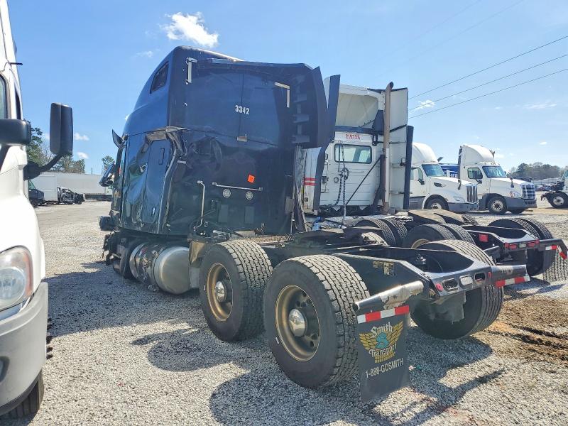 2022 Peterbilt All other VIN 1XPBDP9XXND752700 COPART salvage auction — ALL OVER, CT, sold $1,400 on 2026-07-08 (photo 3)