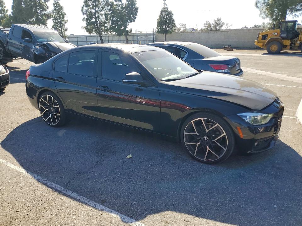 2018 BMW 3 series VIN WBA8E1G57JNU89851 COPART salvage auction — MINOR DENT/SCRATCHES, Ca - Dis/Dlr/Exp Only Clean Title (P), sold $5,100 on 2026-07-07 (photo 4)