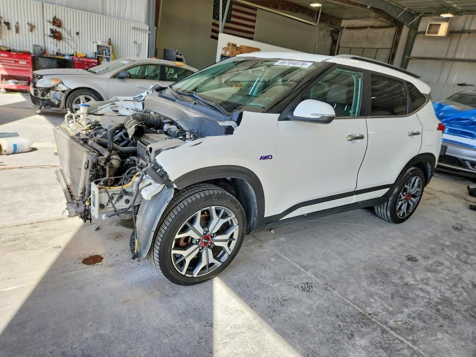 2023 Kia Seltos VIN KNDETCA26P7358123 COPART salvage auction — FRONT END, Id - Salvage Certificate Of Title, sold $225 on 2026-07-07 (photo 1)
