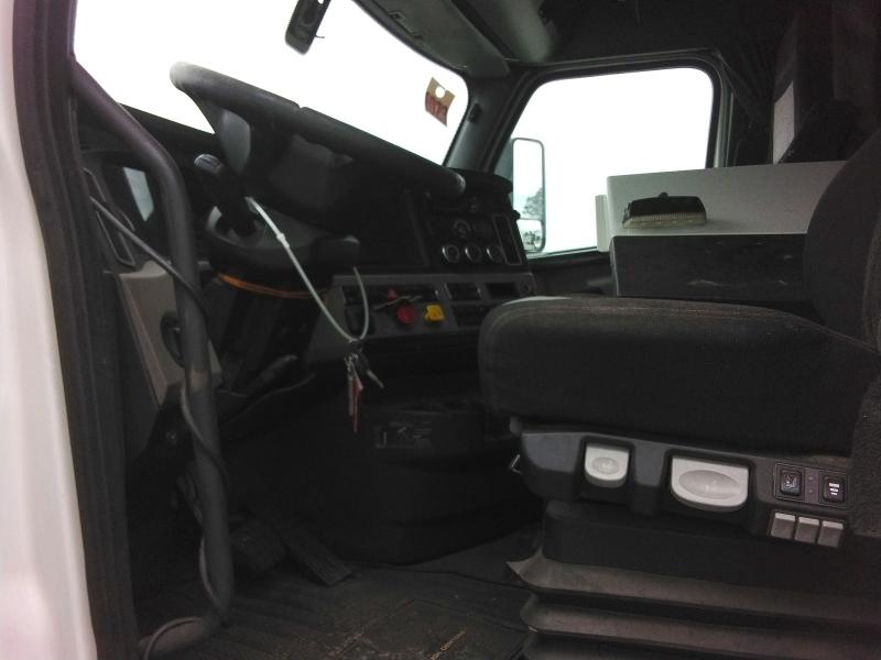 2020 Freightliner All other VIN 3AKJHHDR2LSLH2035 COPART salvage auction — FRONT END, RB, sold $7,200 on 2026-07-23 (photo 6)