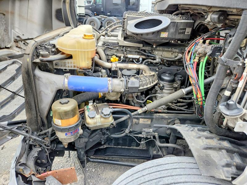 2020 Freigliner All other VIN 3AKJHHDR3LSLS7741 COPART salvage auction — MINOR DENT/SCRATCHES, CT, sold $1,250 on 2026-07-29 (photo 7)