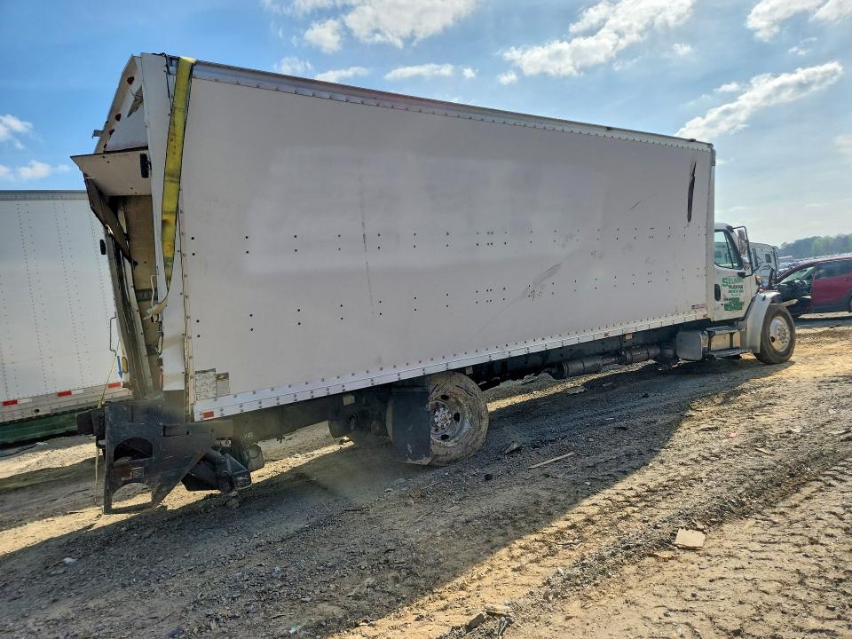 2013 Freightliner All other VIN 3ALACWDT9DDFE4600 COPART salvage auction — ALL OVER, NE - CERT OF TITLE-SALVAGE, sold $1,875 on 2026-07-08 (photo 3)