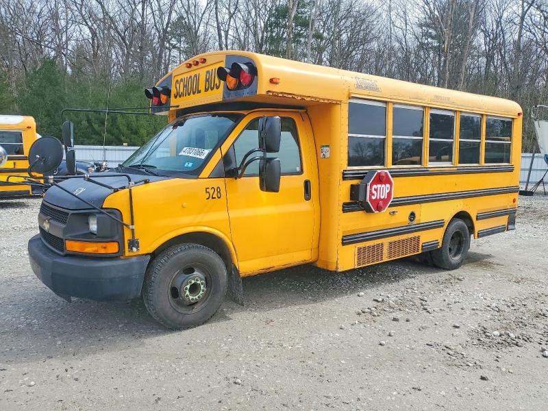 2013 Thomas Minotour g VIN 1GB3G3BG3D1150659 COPART salvage auction — MINOR DENT/SCRATCHES, NH - CERTIFICATE OF TITLE, sold $2,000 on 2026-09-08 (photo 2)