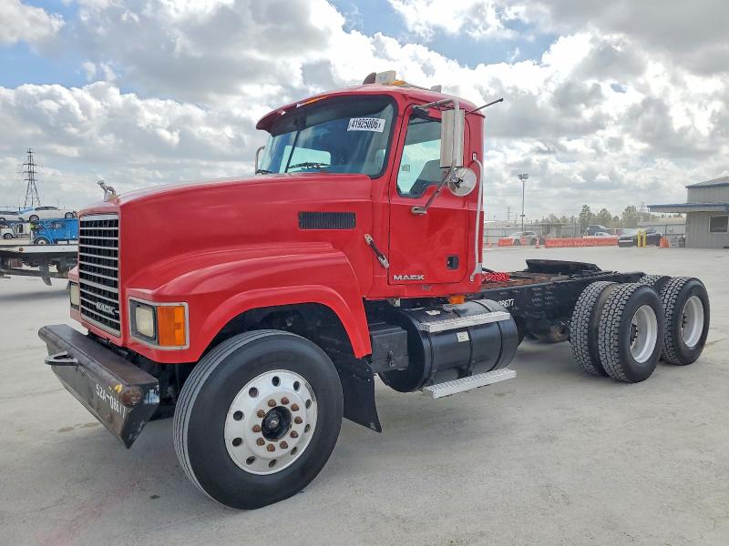 2008 Mack Unknown VIN 1M1AN09Y98N003296 COPART salvage auction — NORMAL WEAR, TX - CERTIFICATE OF TITLE, sold $6,300 on 2026-07-21 (photo 2)