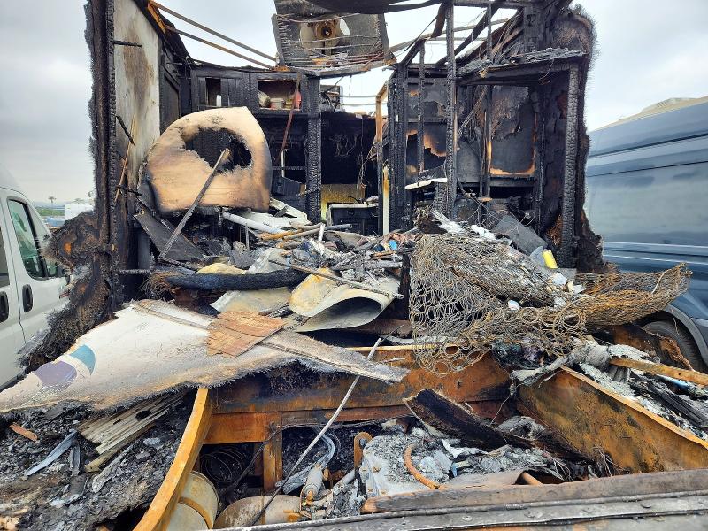 1999 National rv All other VIN 4UZ6XJCA7XCF07467 COPART salvage auction — BURN, CA - NON-REPAIRABLE VEHICLE CERT, sold $150 on 2026-07-10 (photo 9)