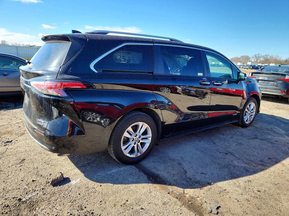 2021 Toyota Sienna VIN 5TDZRKEC2MS018613 COPART salvage auction — WATER/FLOOD, In - Cert Of Title-Salvage Flood, sold $3,300 on 2026-07-27 (photo 3)