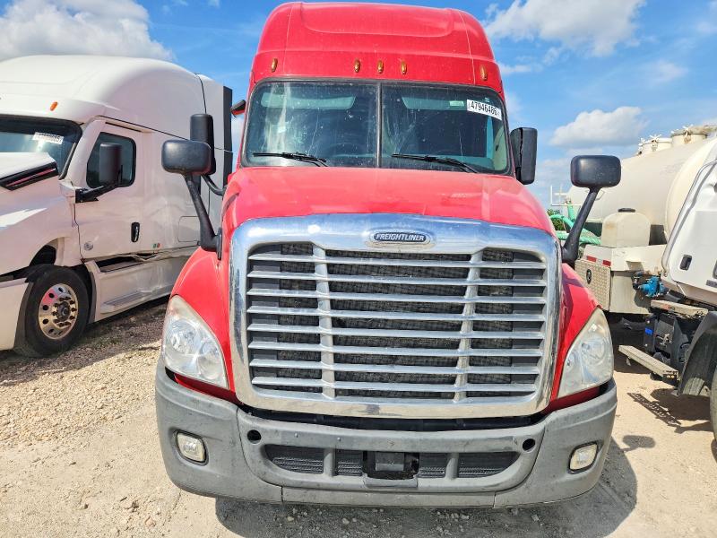 2018 Freigliner VIN 3AKJGLDR4JSJK2514 COPART salvage auction — NORMAL WEAR, TX - CERTIFICATE OF TITLE, sold $4,350 on 2026-07-14 (photo 9)