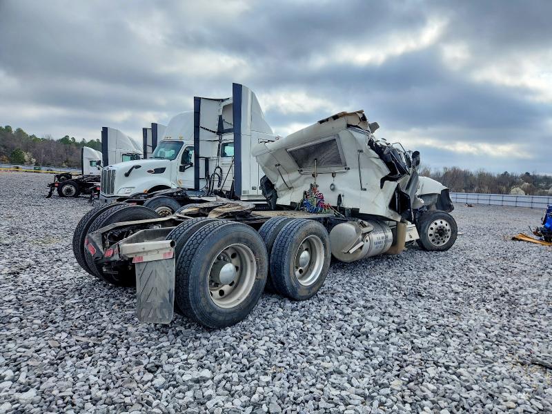 2018 Peterbilt Convention VIN 1NPXGGGG30D498153 COPART salvage auction — ALL OVER, TN - SALVAGE CERTIFICATE, sold $3,900 on 2026-07-09 (photo 4)