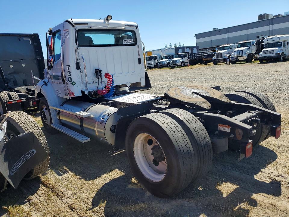 2019 Freightliner M2 unknow VIN 1FUBC4FT9KHLH9243 COPART salvage auction — NORMAL WEAR, CA - DIS/DLR/EXP ONLY CLEAN TITLE (P), sold $1,500 on 2026-07-21 (photo 2)