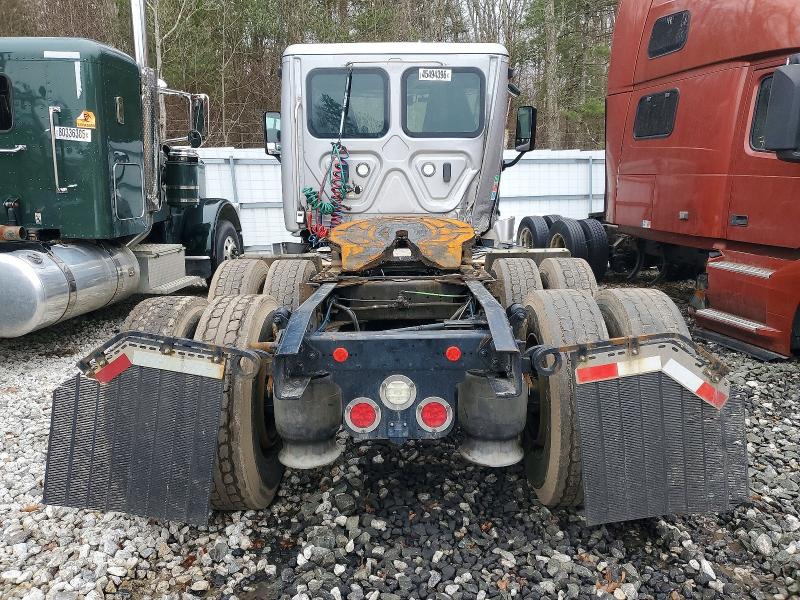 2019 Freigliner All other VIN 3AKJGEFG9KSKR8516 COPART salvage auction — SIDE, CT, sold $4,700 on 2026-08-25 (photo 6)