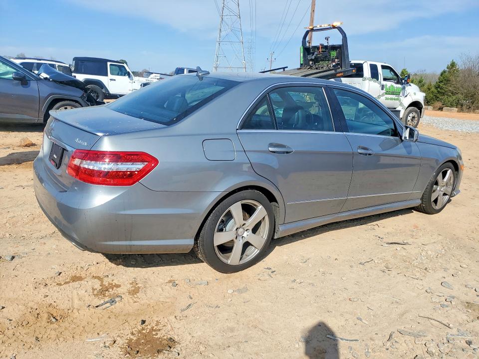 2011 Mercedes-benz E-class VIN WDDHF8HB9BA460850 COPART salvage auction — UNDERCARRIAGE, Nc - Salvage Certificate Of Title, sold $800 on 2026-08-03 (photo 3)