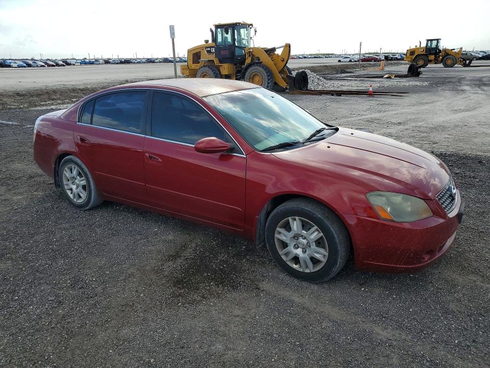 2005 Niss Altima VIN 1N4AL11D25C196800 COPART salvage auction — MINOR DENT/SCRATCHES, ON - PERMIT NO BRAND - FIT, sold $325 on 2026-07-28 (photo 4)