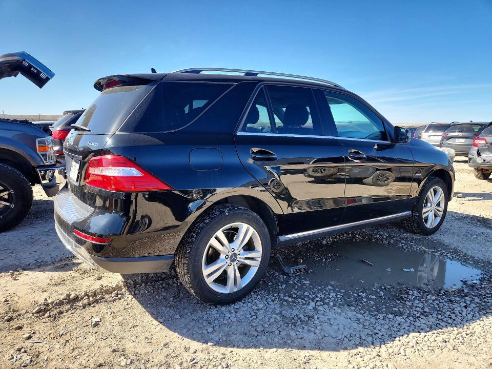 2012 Mercedes-benz M-class VIN 4JGDA5HB5CA020885 COPART salvage auction — MINOR DENT/SCRATCHES, Ut - Dealer Only Clean Title (P), sold $4,150 on 2026-07-07 (photo 3)